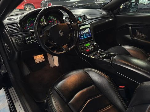 Used 2015 Maserati GranTurismo Sport RWD image 20