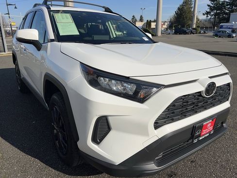 Certified 2020 Toyota RAV4 LE image 3