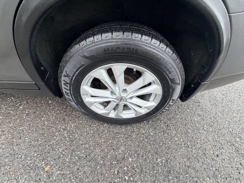 Used 2014 Nissan Rogue SV w/ SV Premium Package image 40