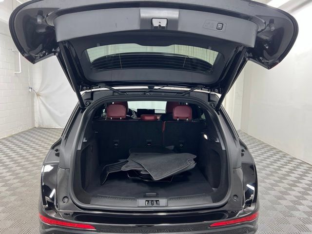 Certified 2023 Lincoln Corsair Reserve w/ Equipment Group 202A AWD/4WD image 8
