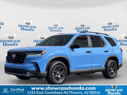 Used 2025 Honda Pilot TrailSport image 1