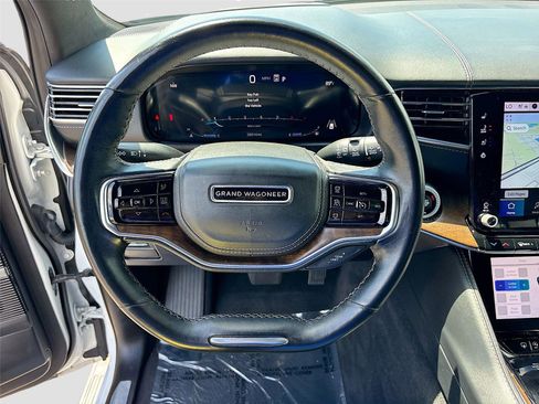 Used 2023 Jeep Grand Wagoneer Series II AWD/4WD image 11