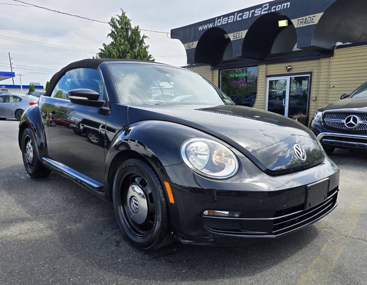 Used 2014 Volkswagen Beetle 2.5 FWD image 2