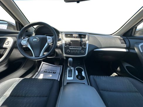 Used 2018 Nissan Altima 2.5 S FWD image 13