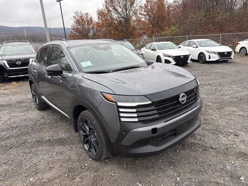 New 2026 Nissan Kicks SR w/ SR Premium Package image 3