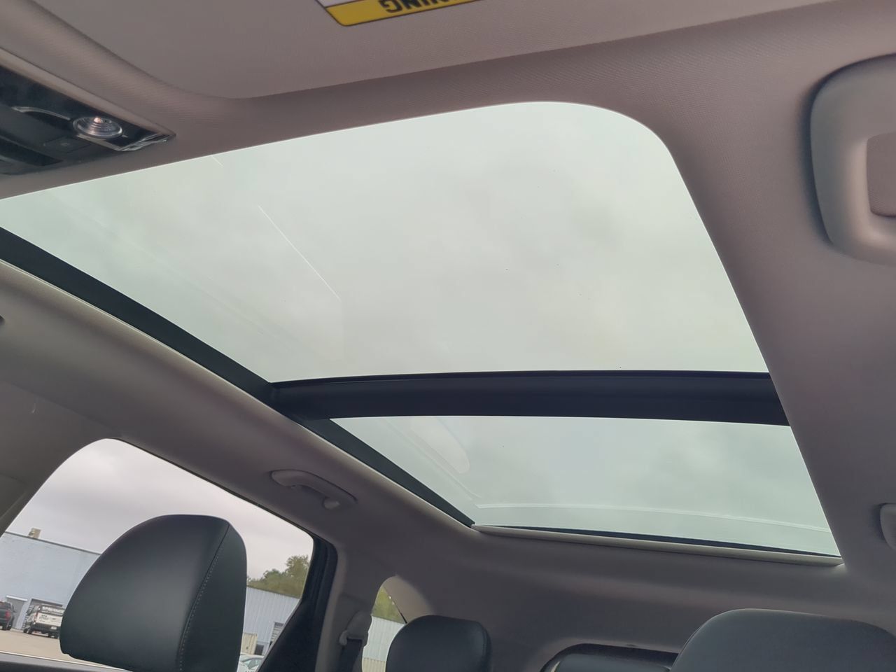 Used 2025 Kia Sorento S w/ Panoramic Sunroof Package FWD image 20