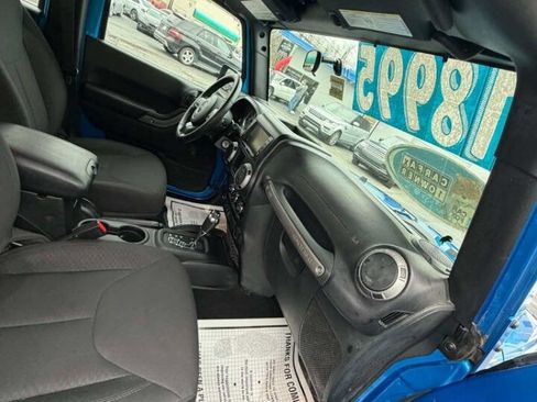 Used 2016 Jeep Wrangler Unlimited Sport w/ Connectivity Group image 11