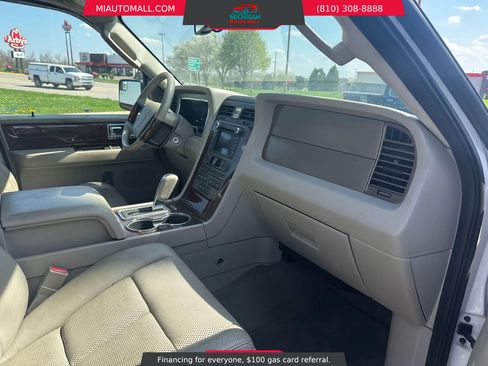 Used 2012 Lincoln Navigator 4WD image 12