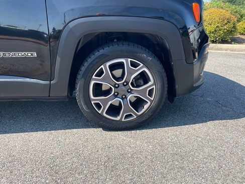 Used 2016 Jeep Renegade Limited FWD image 31