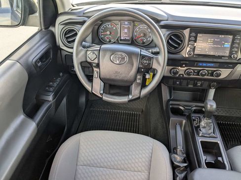 Used 2022 Toyota Tacoma SR AWD/4WD image 16