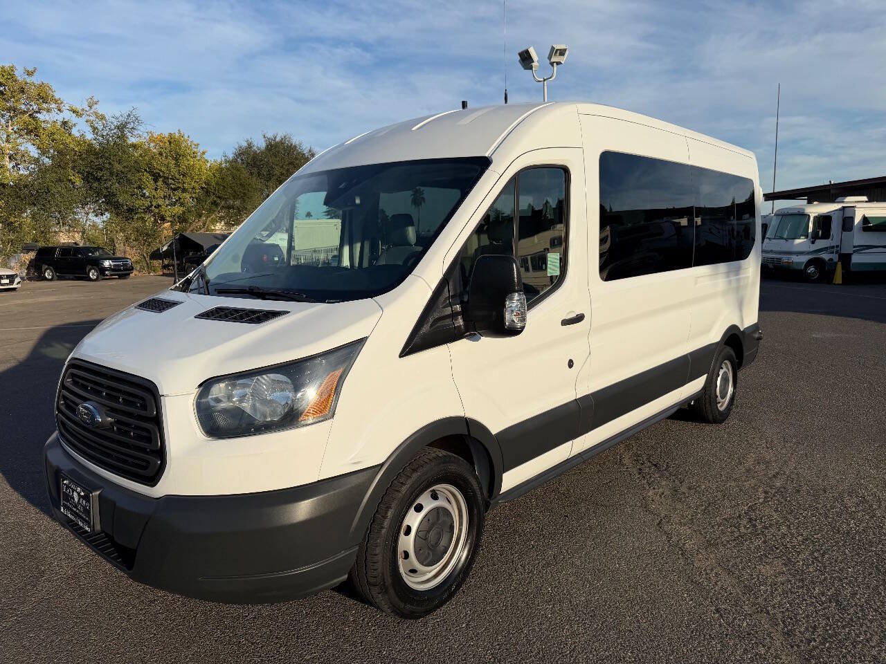 Used 2018 Ford Transit 350 XL RWD image 4