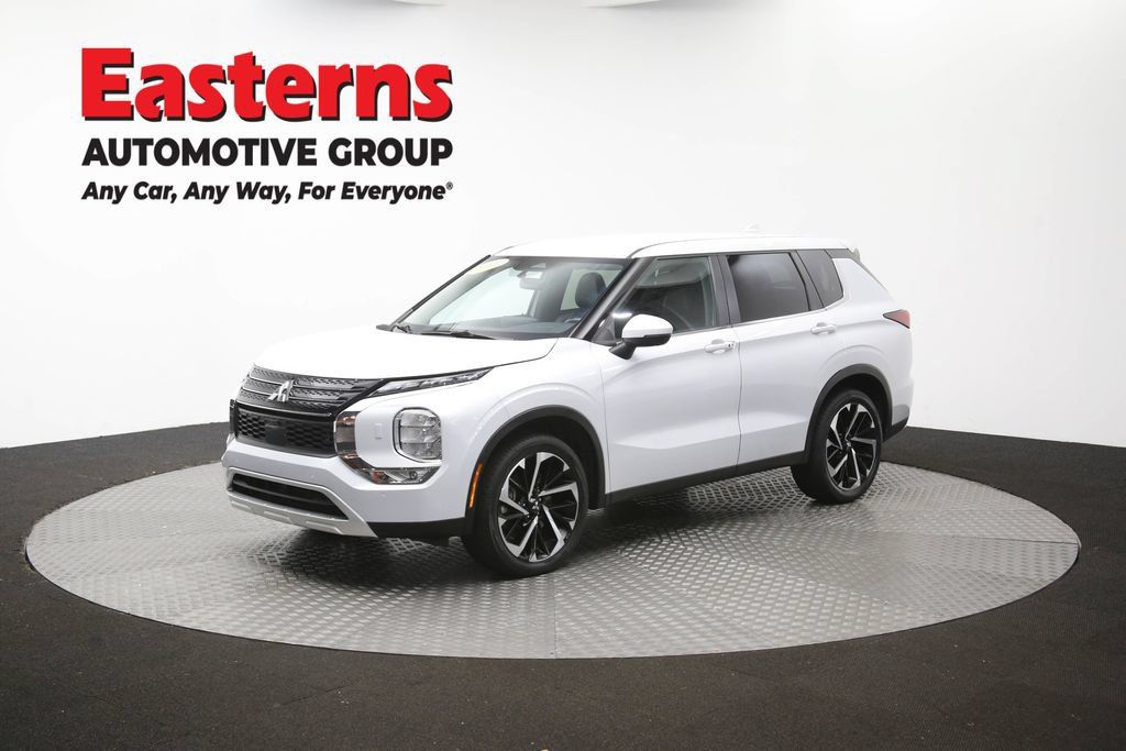 Used 2024 Mitsubishi Outlander SE AWD/4WD image 59