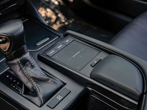 Used 2020 Lexus ES 350 w/ Premium Package FWD image 28