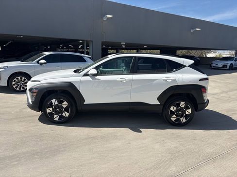 Used 2025 Hyundai Kona SEL image 9