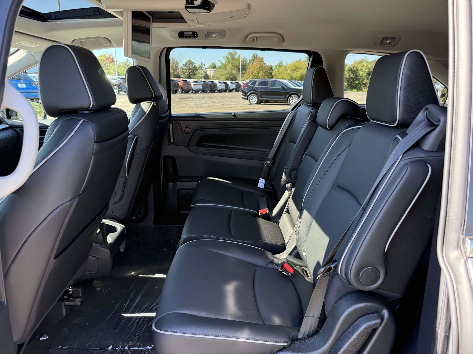 New 2027 Honda Odyssey Touring image 14