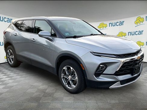 Used 2025 Chevrolet Blazer LT AWD/4WD image 1