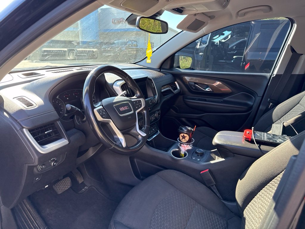 Used 2020 GMC Terrain SLE w/ Driver Convenience Package FWD image 3