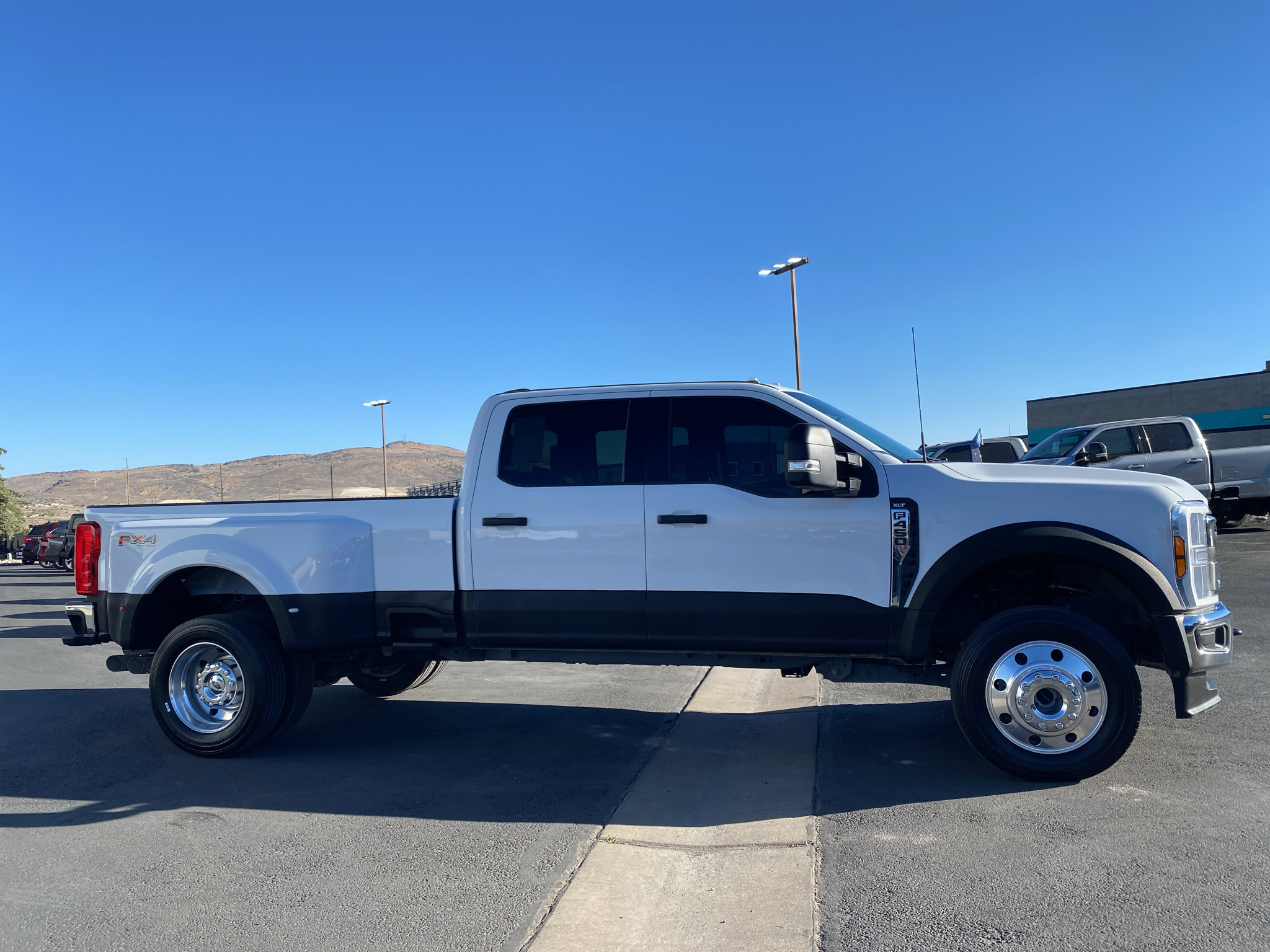 Used 2024 Ford F450 XLT w/ FX4 Off-Road Package AWD/4WD image 23