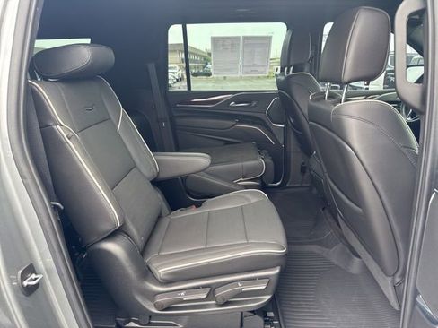 Used 2023 Cadillac Escalade ESV Premium Luxury w/ LPO, Floor Liner Package AWD/4WD image 22