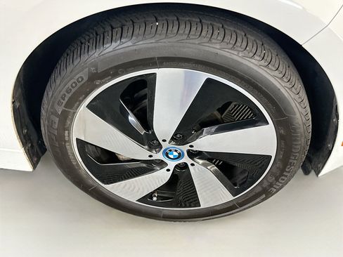 Used 2021 BMW i3 image 11