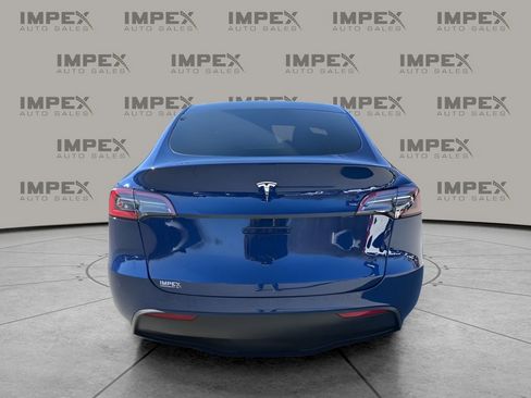 Used 2024 Tesla Model Y Long Range image 4