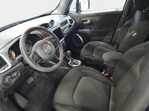 Used 2021 Jeep Renegade Latitude FWD image 13