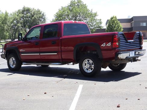 Used 2006 Chevrolet Silverado 2500 LT w/ Onstar Plus Package AWD/4WD image 7