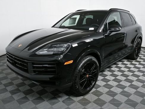 New 2025 Porsche Cayenne image 1