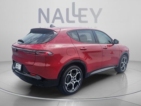 Used 2025 Alfa Romeo Tonale AWD/4WD image 5
