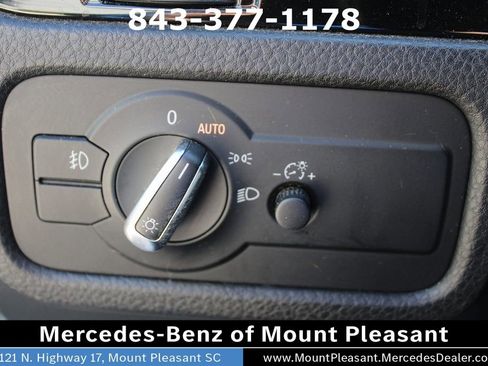 Used 2017 Volkswagen Touareg Wolfsburg Edition image 25