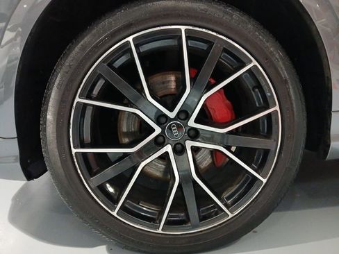 Used 2020 Audi Q8 Prestige image 4