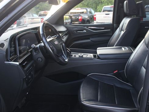 Used 2023 Cadillac Escalade Sport AWD/4WD image 15