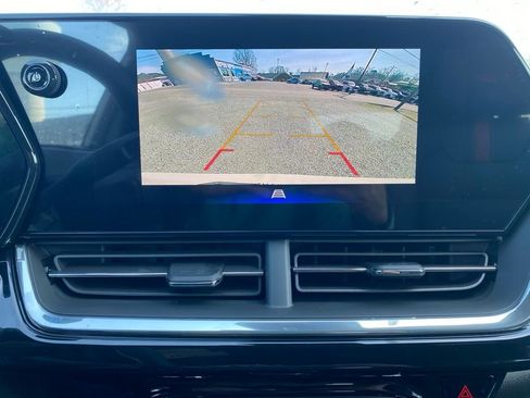 New 2026 Chevrolet Trax RS w/ Sunroof Package FWD image 14