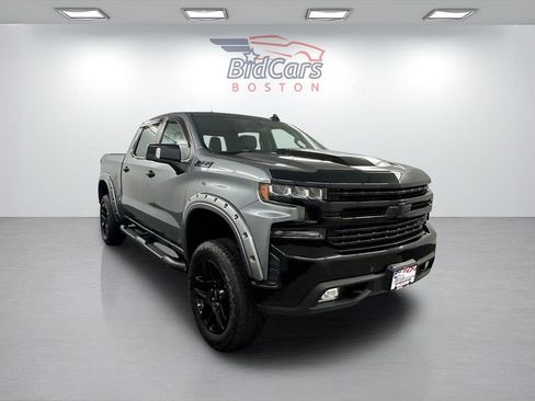 Used 2019 Chevrolet Silverado 1500 LT Trail Boss AWD/4WD image 3