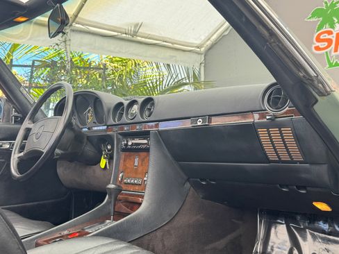 Used 1988 Mercedes-Benz 560 SL image 30