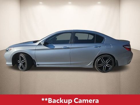 Used 2017 Honda Accord Sport image 3