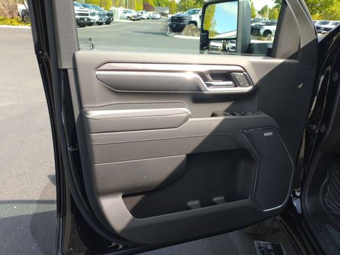 New 2025 Chevrolet Silverado 3500 LTZ w/ LTZ Premium Package image 23