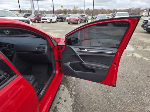 Used 2016 Volkswagen GTI SE w/ Lighting Package (SEL) image 16