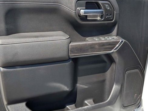 Used 2021 Chevrolet Silverado 1500 LTZ AWD/4WD image 12