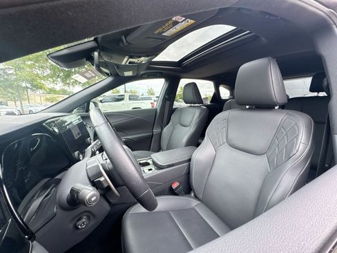 Used 2025 Lexus RX 350 Premium w/ Accessory Package (Z1) FWD image 12