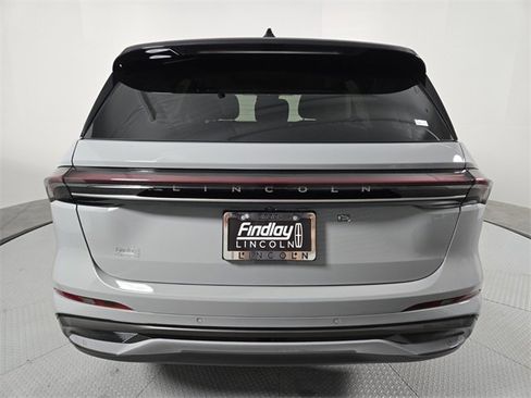 New 2026 Lincoln Nautilus Reserve w/ Jet Appearance Package image 5