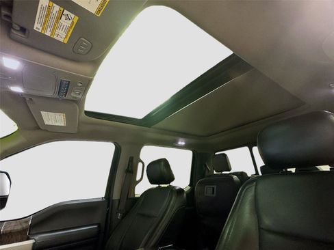 Used 2017 Ford F250 Lariat w/ Lariat Ultimate Package image 22