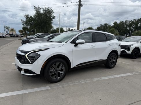 Certified 2024 Kia Sportage SX FWD image 8