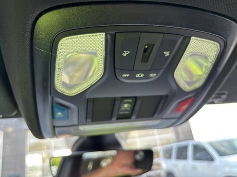 Used 2023 RAM 1500 Big Horn AWD/4WD image 32