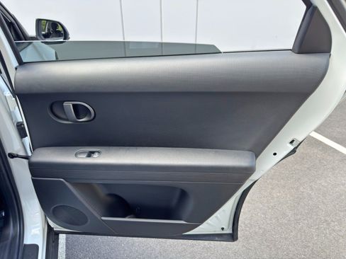 Used 2025 Hyundai Ioniq 5 SE RWD image 40