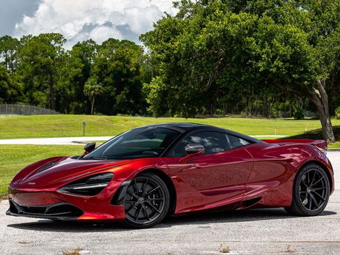 Used 2018 McLaren 720S Luxury RWD image 2