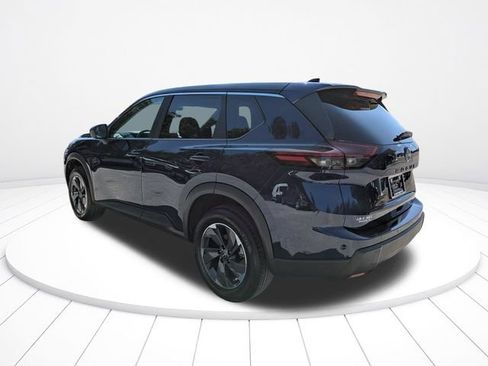 Used 2025 Nissan Rogue SV FWD image 6