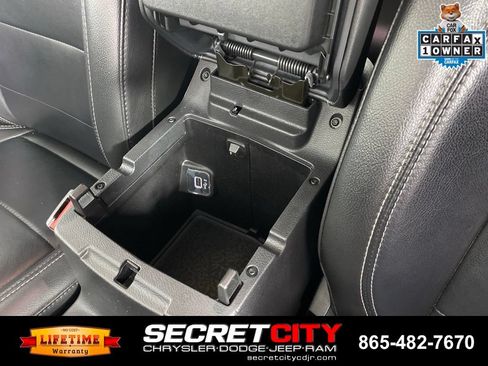 Used 2022 Jeep Wrangler Unlimited Sahara AWD/4WD image 26
