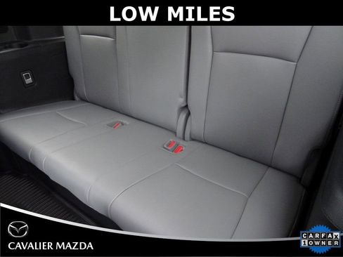 Used 2022 Toyota Highlander Limited image 13