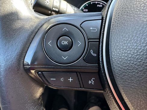 Used 2021 Toyota RAV4 XLE w/ XLE Grade Weather Package AWD/4WD image 17